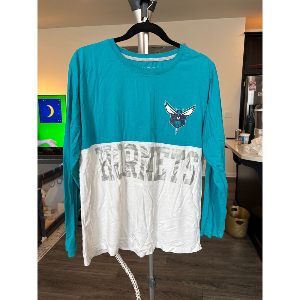 M Unbranded Charlotte Hornets Long Sleeve